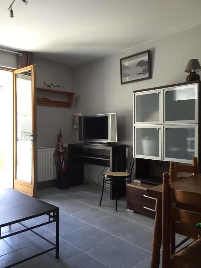 La Pause Apartment Амбоаз Екстериор снимка
